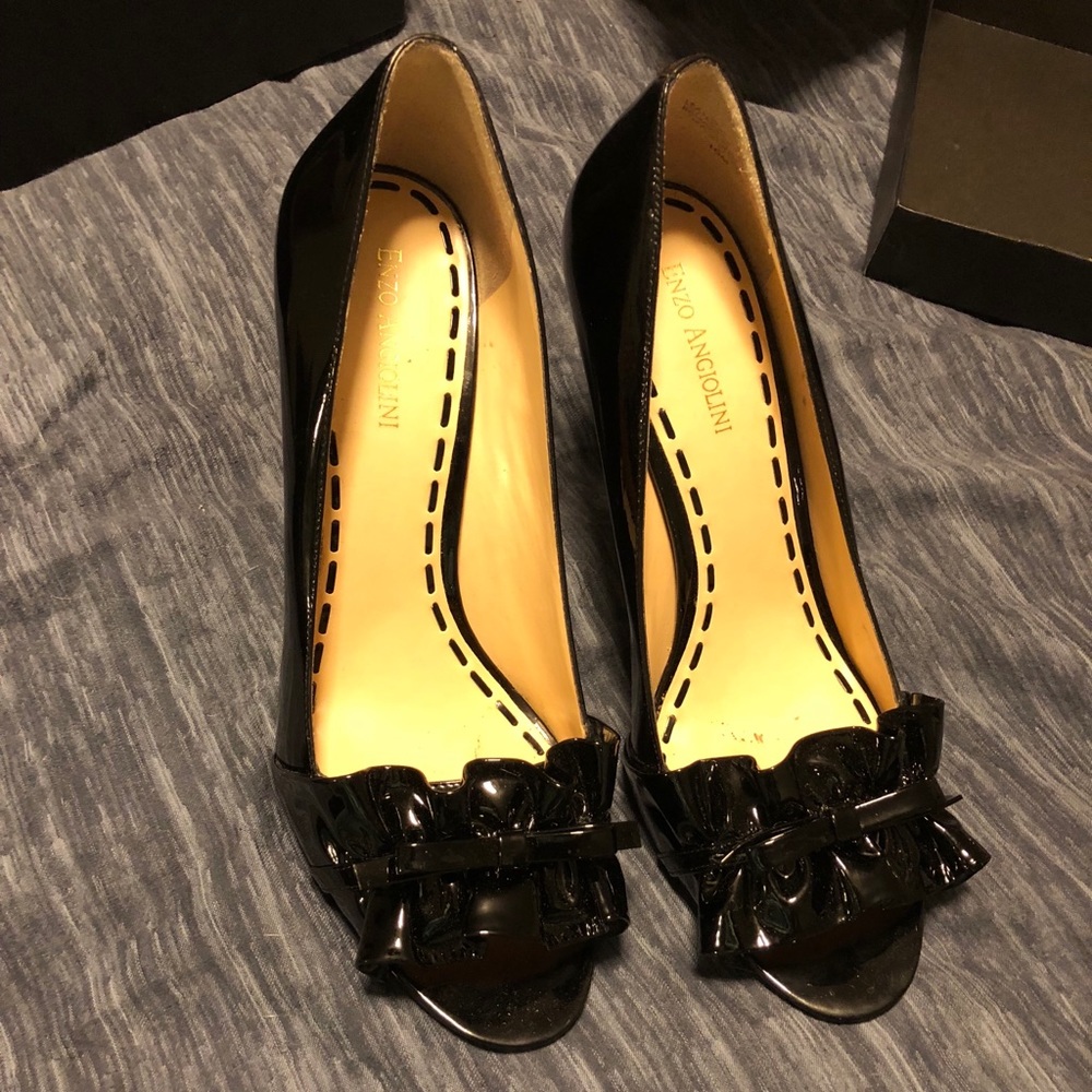 Enzo Angiolini black patent pumps